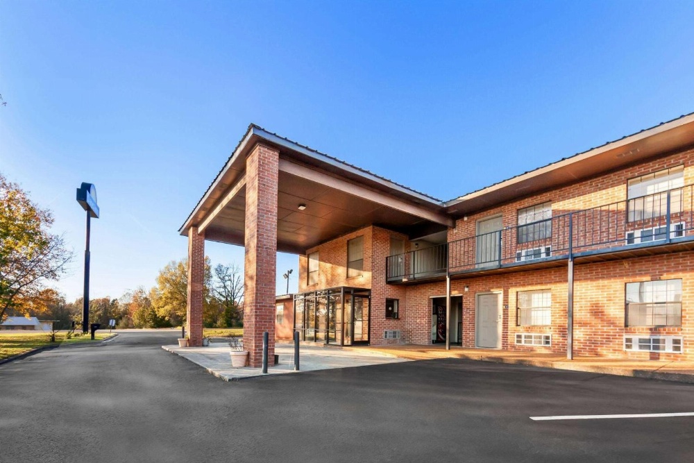 Days Inn by Wyndham Brownsville Main image